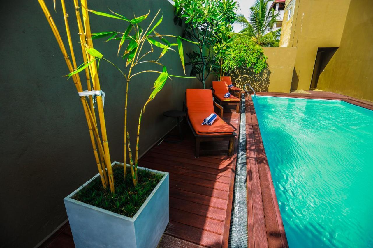 Hotel Waves By Tranquil Negombo Exterior foto
