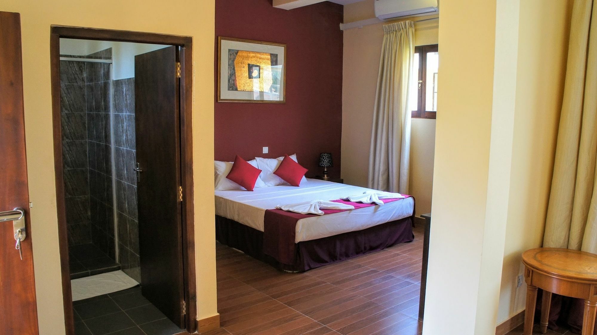 Hotel Waves By Tranquil Negombo Exterior foto