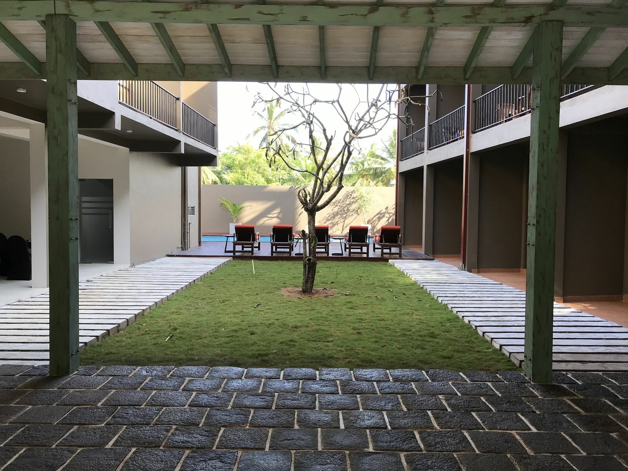 Hotel Waves By Tranquil Negombo Exterior foto
